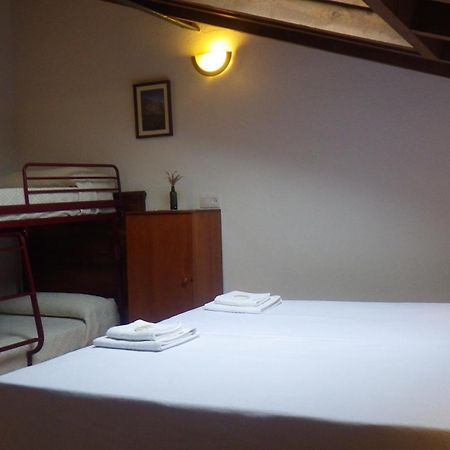 Casa De La Montana Albergue Turistico Avín Cameră foto