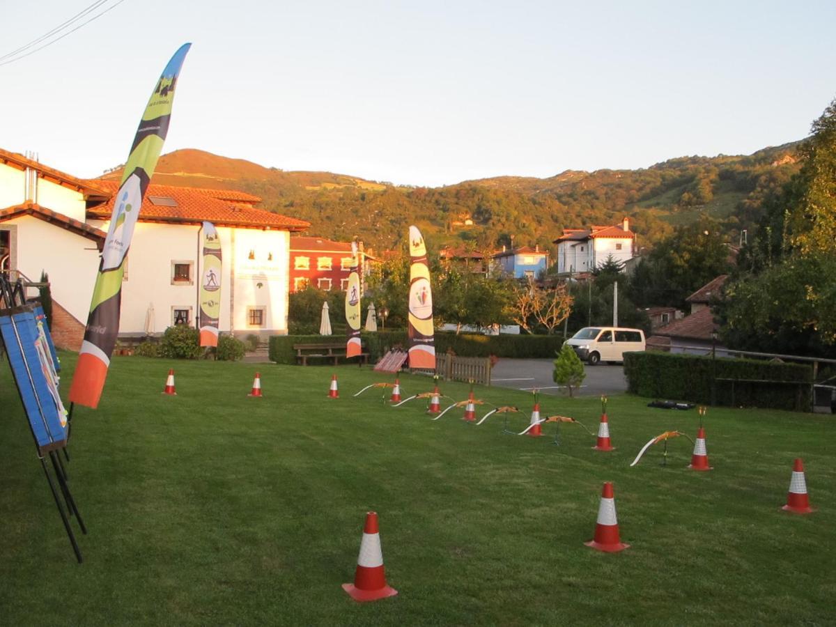 Casa De La Montana Albergue Turistico Avín Exterior foto