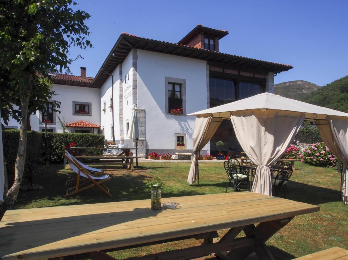 Casa De La Montana Albergue Turistico Avín Exterior foto