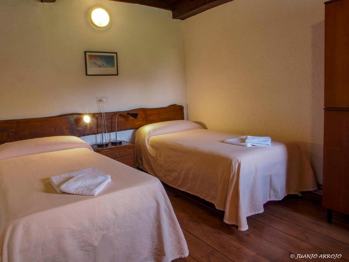 Casa De La Montana Albergue Turistico Avín Exterior foto